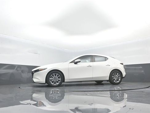 Used 2021 MAZDA MAZDA3 s image 34