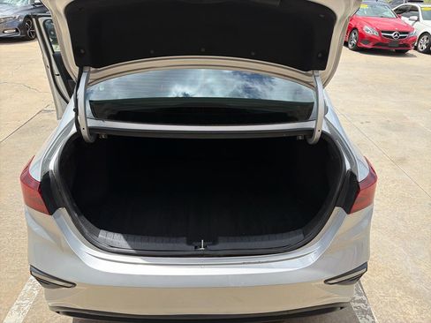 Used 2019 Kia Forte LXS FWD image 23