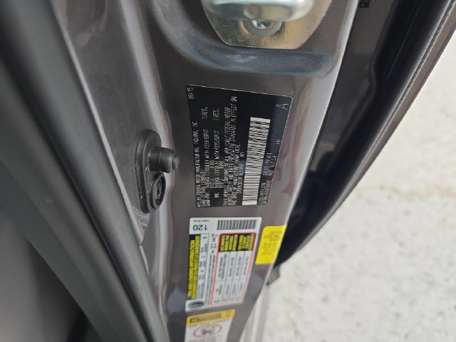 Used 2015 Toyota Sienna XLE Premium FWD image 16