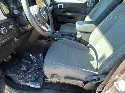 Used 2025 Jeep Wrangler Sahara 4xe w/ Safety Group image 16