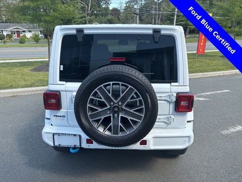 Used 2022 Jeep Wrangler Unlimited Sahara image 4
