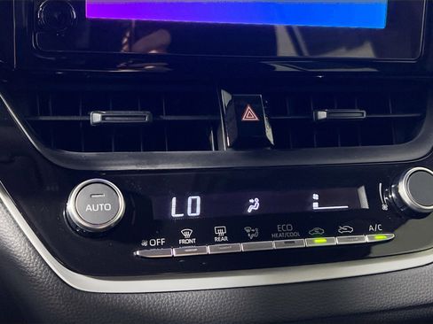 Used 2025 Toyota Corolla LE FWD image 25