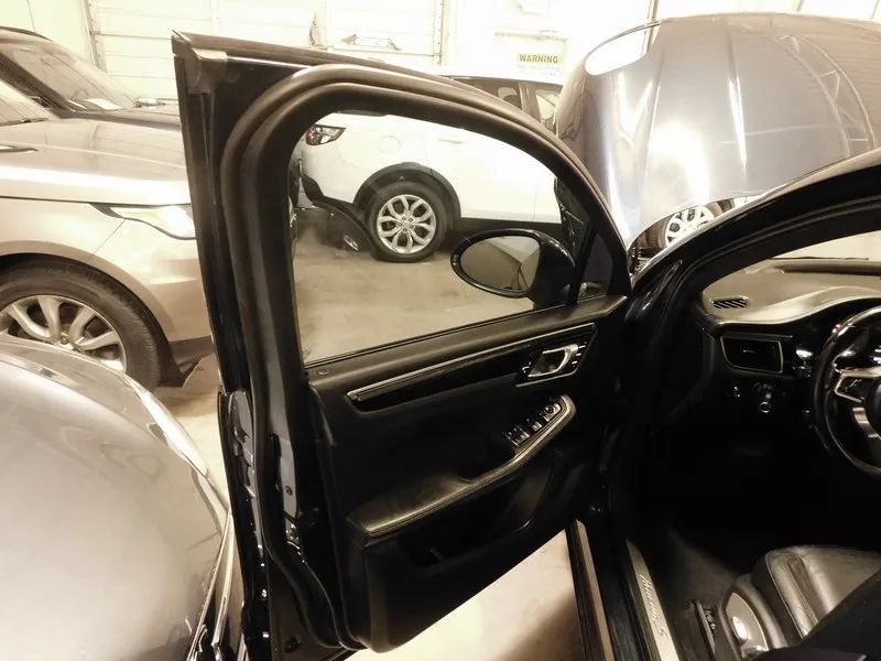 Used 2015 Porsche Macan S AWD/4WD image 40