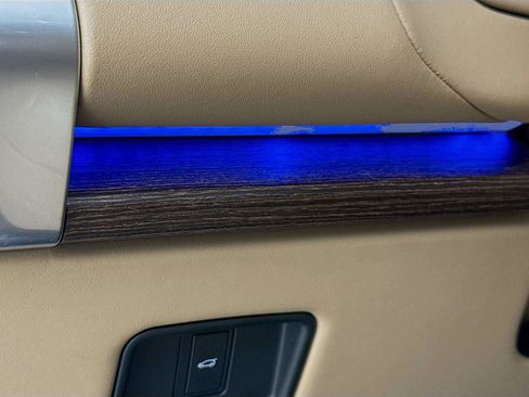 Certified 2025 Land Rover Range Rover Long Wheelbase SE image 20