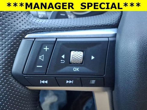 Used 2025 Mitsubishi Outlander SE image 23