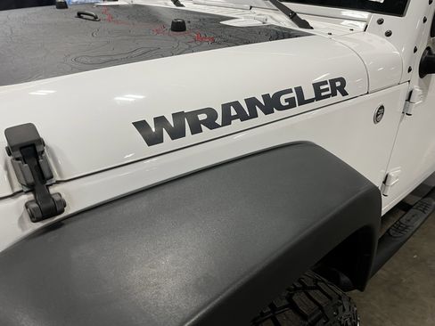 Used 2017 Jeep Wrangler Unlimited Sport image 10