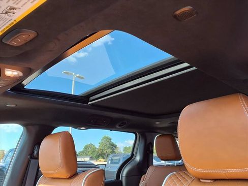 New 2026 Chrysler Pacifica Pinnacle FWD image 10