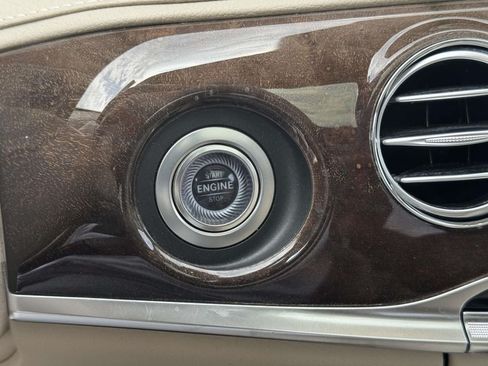Used 2018 Mercedes-Benz S 560 4MATIC Sedan image 21