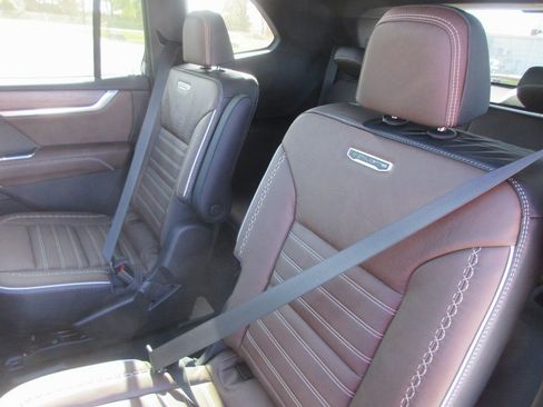 New 2026 GMC Acadia Denali Ultimate image 14