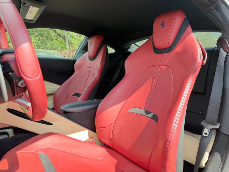 Used 2024 Ferrari Roma RWD image 11