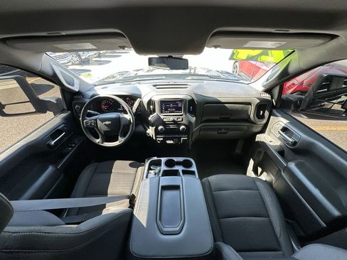 Used 2024 Chevrolet Silverado 2500 Custom w/ Custom Value Package image 28