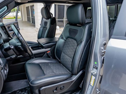 Used 2021 RAM 1500 Big Horn w/ Built-to-serve Edition AWD/4WD image 32