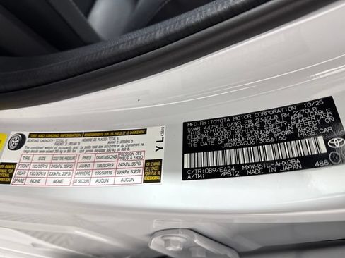 New 2026 Toyota Prius Plug-In Hybrid FWD image 26