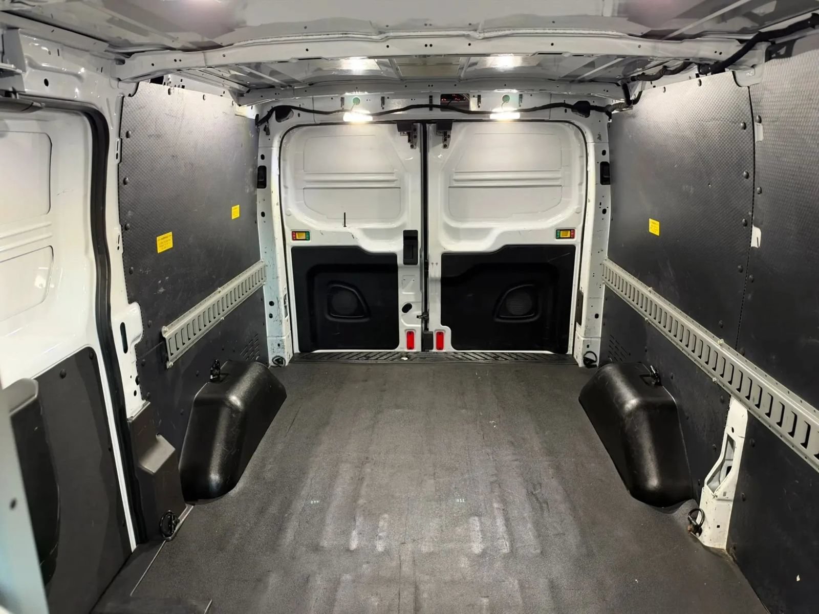 Used 2019 Ford Transit 250 130 Low Roof RWD image 23