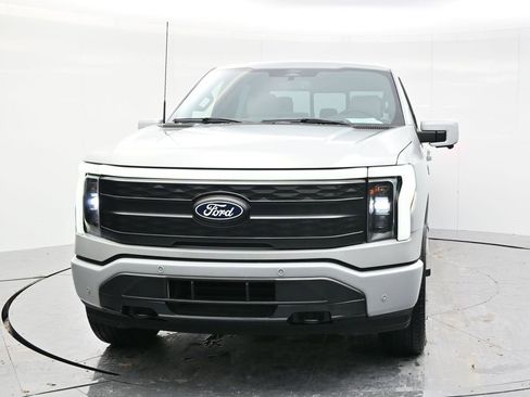 Used 2024 Ford F150 Lightning Platinum image 2