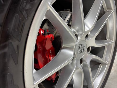Used 2014 Porsche 911 Carrera 4S image 11