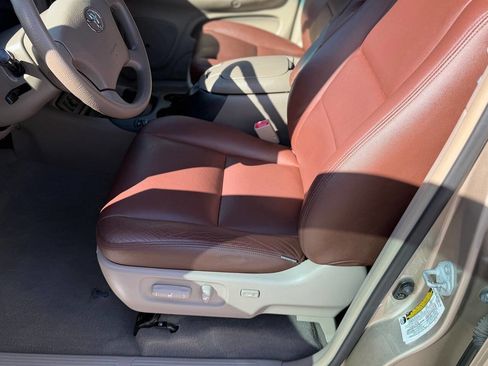 Used 2005 Toyota Sequoia SR5 RWD image 73