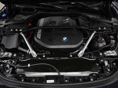 Used 2025 BMW 740i xDrive AWD/4WD image 34