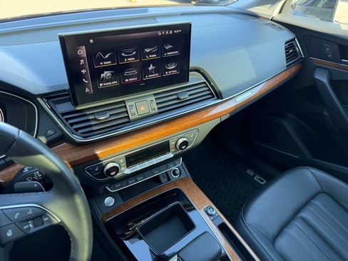 Used 2023 Audi Q5 2.0T Premium Plus w/ Premium Plus Package AWD/4WD image 19
