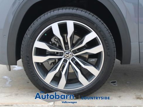 Used 2020 Volkswagen Atlas Cross Sport SEL Premium R-Line AWD/4WD image 33