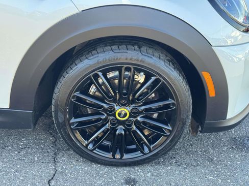 Used 2024 MINI Cooper SE image 8