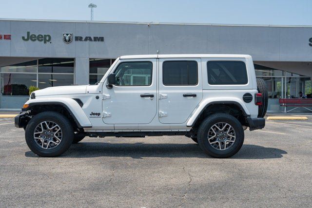 Certified 2025 Jeep Wrangler Unlimited Sahara AWD/4WD image 2
