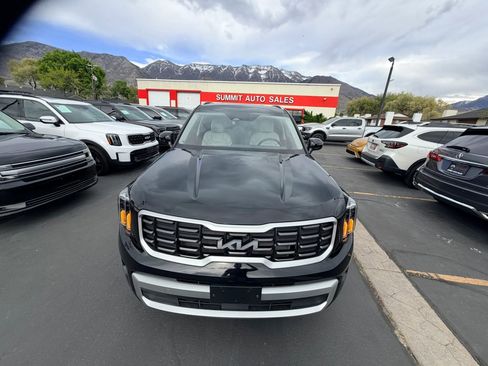 Used 2024 Kia Telluride S image 9