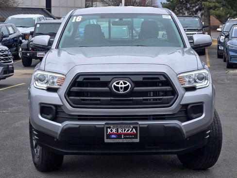 Used 2016 Toyota Tacoma SR w/ SR Convenience Package image 3