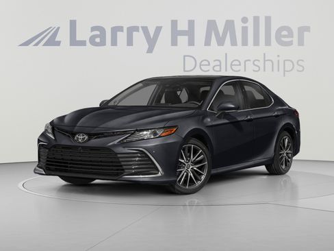 Used 2024 Toyota Camry XLE FWD image 1