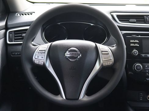 Used 2016 Nissan Rogue S AWD/4WD image 18