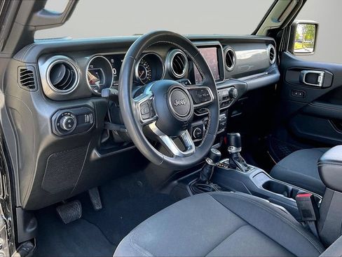 Used 2023 Jeep Gladiator Overland AWD/4WD image 19