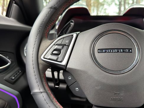 Used 2017 Chevrolet Camaro ZL1 image 17