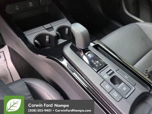 Used 2024 Toyota Prius XLE AWD/4WD image 17