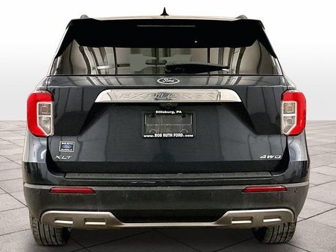Used 2023 Ford Explorer XLT w/ Equipment Group 202A AWD/4WD image 4
