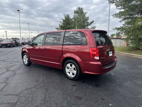 Used 2015 Dodge Grand Caravan SE w/ Quick Order Package 29E SE FWD image 3