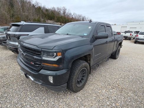 Used 2018 Chevrolet Silverado 1500 LT w/ All Star Edition image 3