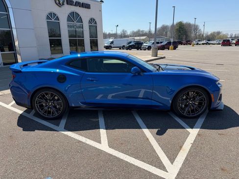 Used 2017 Chevrolet Camaro ZL1 image 3