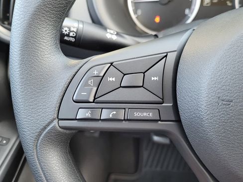 New 2025 Nissan Kicks Play S image 12