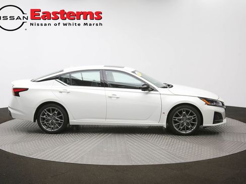 Used 2023 Nissan Altima 2.0 SR FWD image 44