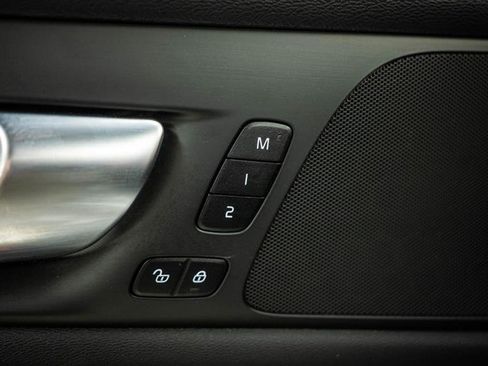 Used 2024 Volvo S60 B5 Core image 15