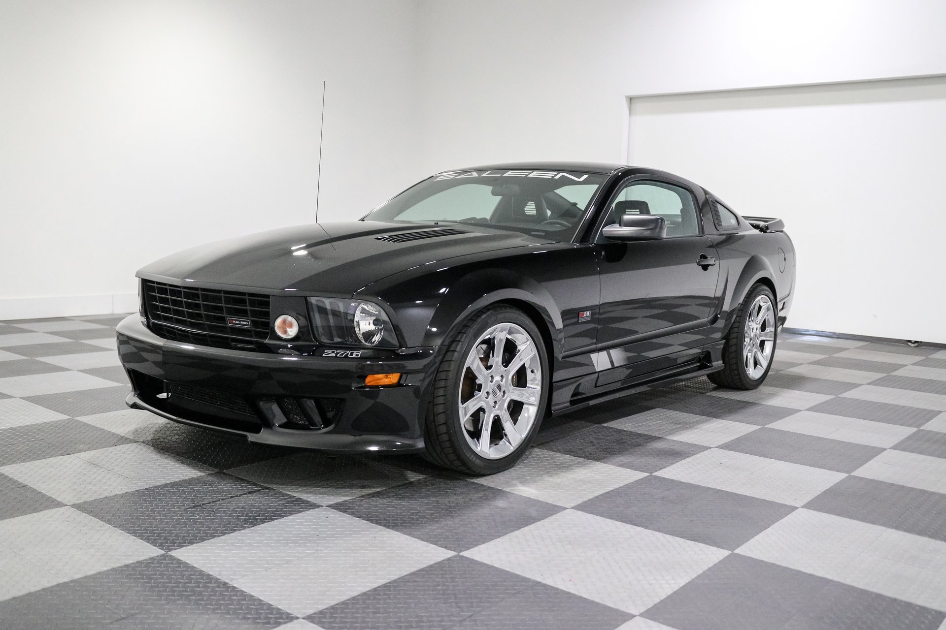 Used 2006 Ford Mustang GT RWD image 3