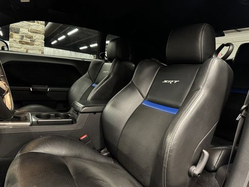 Used 2009 Dodge Challenger SRT8 w/ Spring Special Group image 22