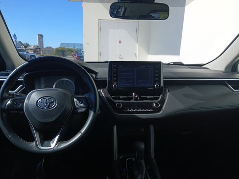 Used 2022 Toyota Corolla Cross LE image 21