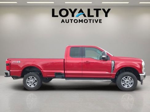 Used 2024 Ford F350 Lariat w/ FX4 Off-Road Package image 6