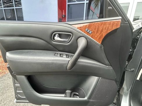Used 2018 INFINITI QX80 2WD w/ Driver Assistance Package image 18