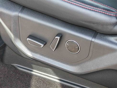 Used 2022 Ford Expedition Max Limited image 30