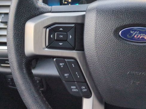 Used 2016 Ford F150 Platinum w/ Equipment Group 701A Luxury image 25