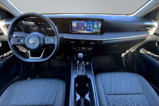 Used 2026 Nissan Kicks SV FWD image 7
