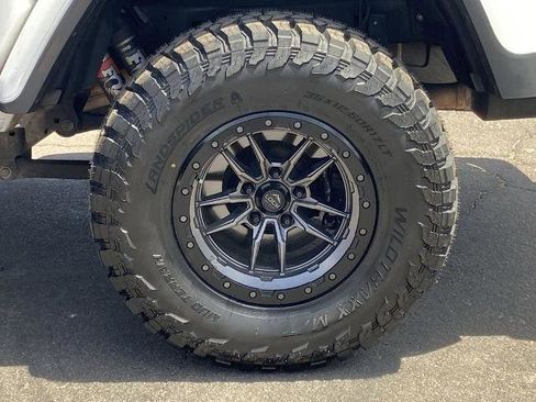 Used 2021 Jeep Gladiator Mojave AWD/4WD image 27