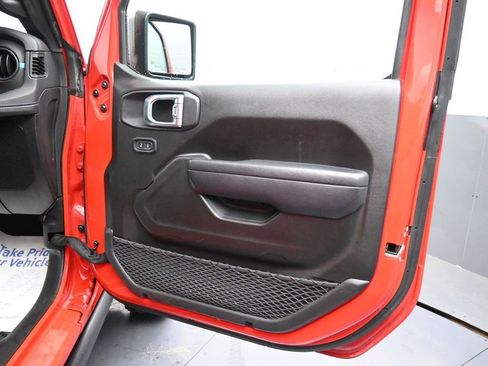 Used 2024 Jeep Wrangler Unlimited Rubicon 4xe image 18